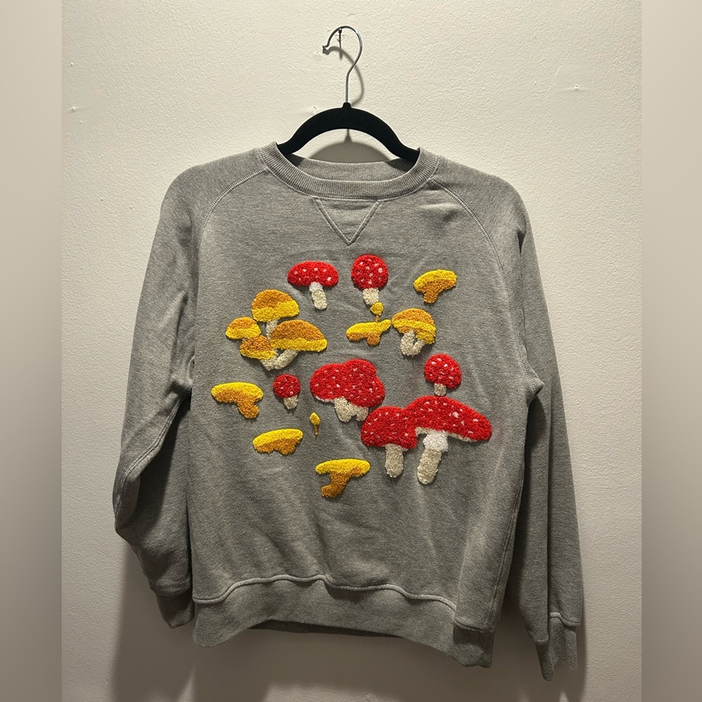 Embroidered mushroom sweatshirt size S